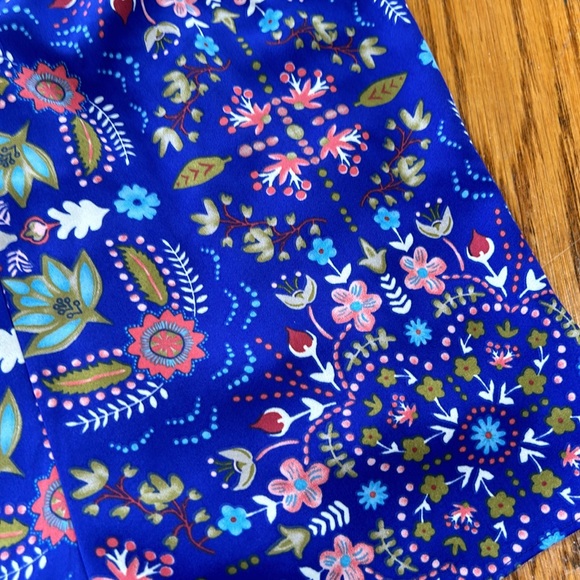 Everly floral short romper, size small, great condition. Lined. - Picture 3 of 14